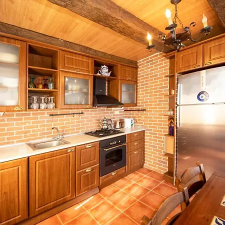 Charming With Shared Pool, Balcony, Terrace And Backyard In Bodrum Nyaraló Karabağ